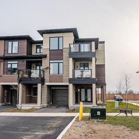 Modern Hamilton Homes Lake Ontario Shore By Globalstay Εξωτερικό φωτογραφία