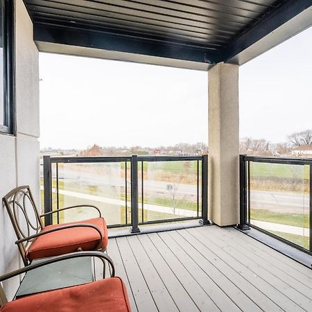Modern Hamilton Homes Lake Ontario Shore By Globalstay Εξωτερικό φωτογραφία