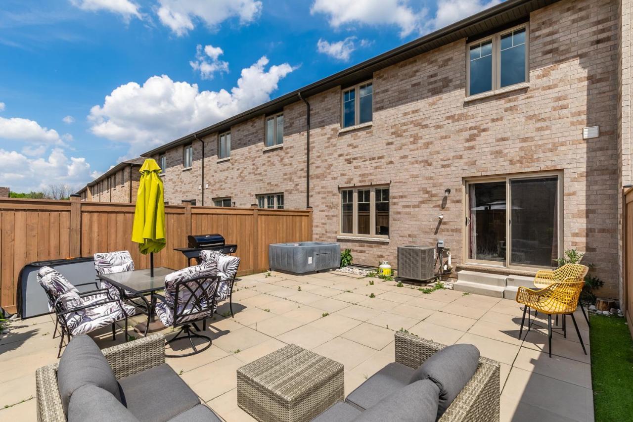 Modern Hamilton Homes Lake Ontario Shore By Globalstay Εξωτερικό φωτογραφία