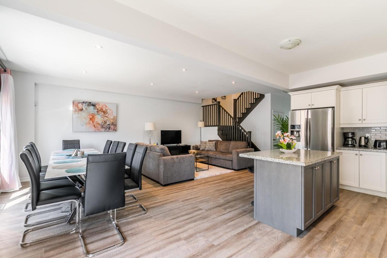 Modern Hamilton Homes Lake Ontario Shore By Globalstay Εξωτερικό φωτογραφία