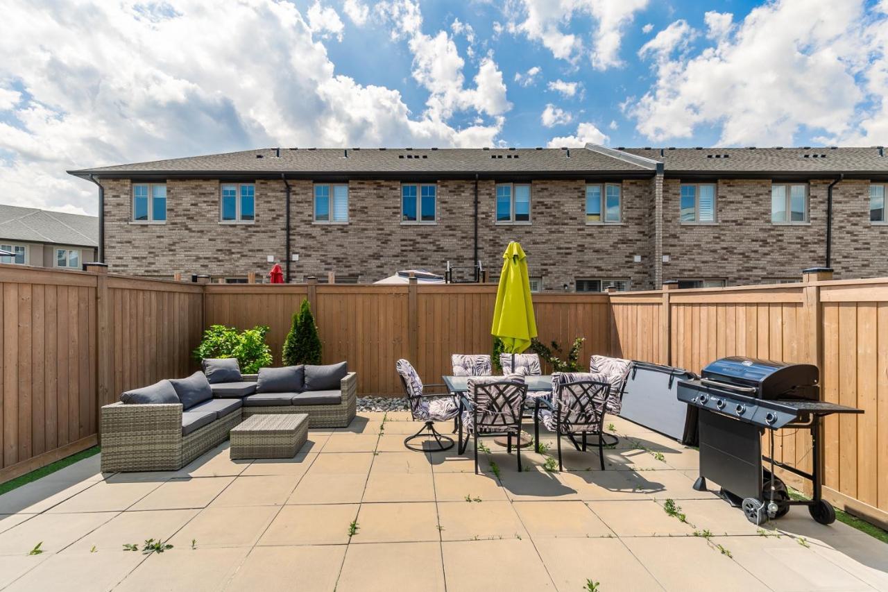 Modern Hamilton Homes Lake Ontario Shore By Globalstay Εξωτερικό φωτογραφία