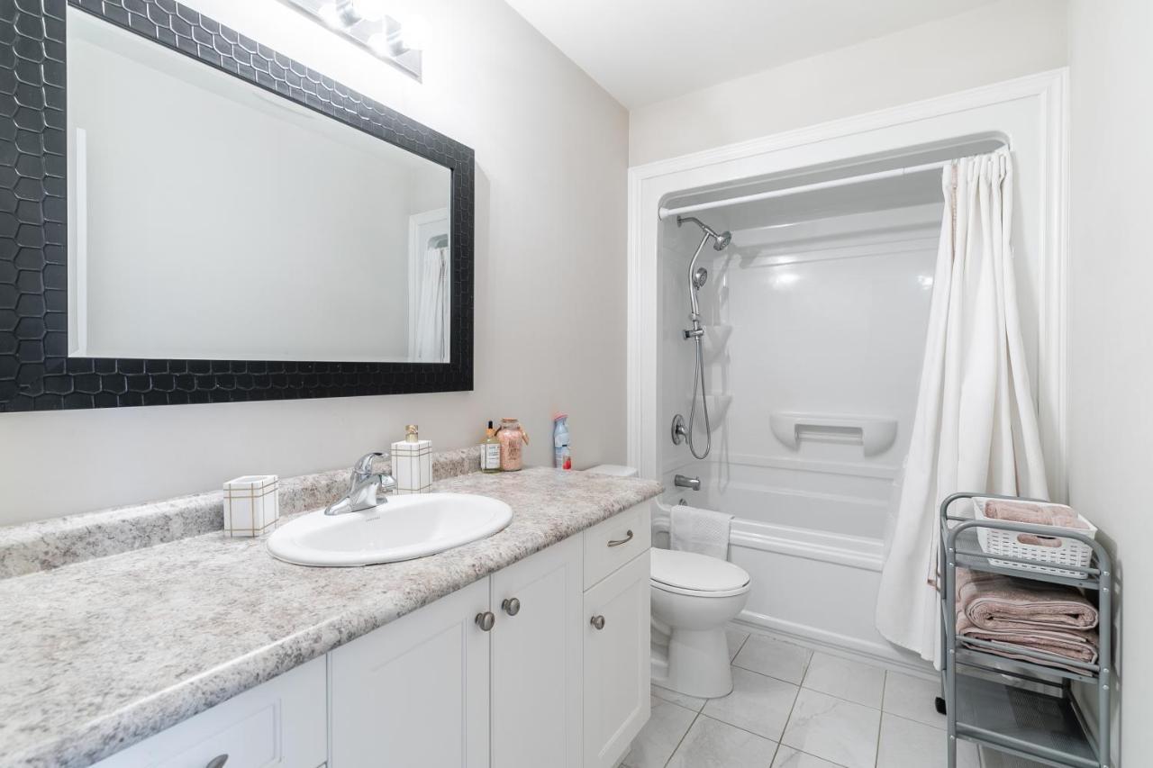 Modern Hamilton Homes Lake Ontario Shore By Globalstay Εξωτερικό φωτογραφία