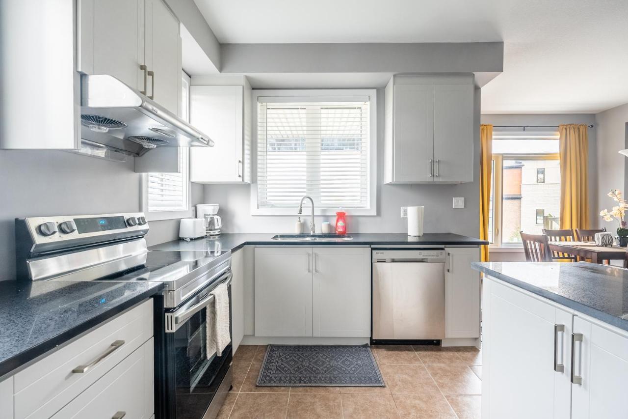 Modern Hamilton Homes Lake Ontario Shore By Globalstay Εξωτερικό φωτογραφία