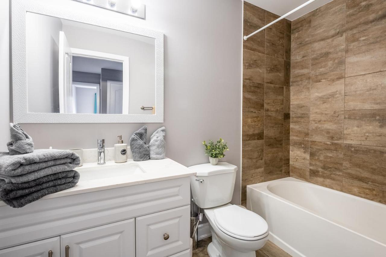 Modern Hamilton Homes Lake Ontario Shore By Globalstay Εξωτερικό φωτογραφία