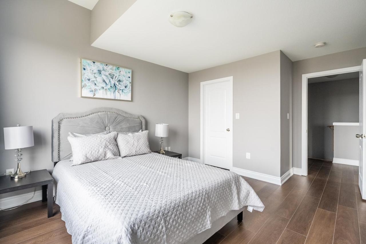 Modern Hamilton Homes Lake Ontario Shore By Globalstay Εξωτερικό φωτογραφία