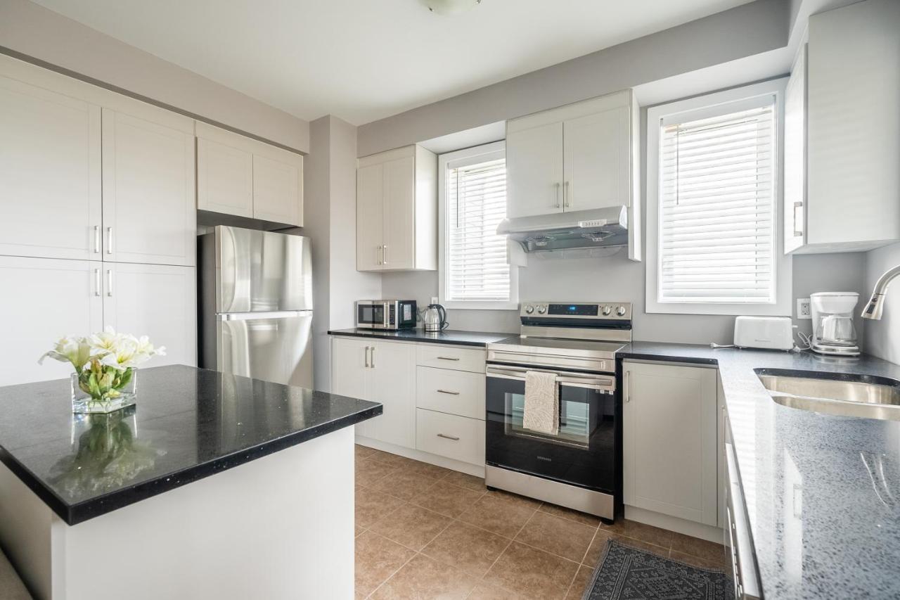 Modern Hamilton Homes Lake Ontario Shore By Globalstay Εξωτερικό φωτογραφία