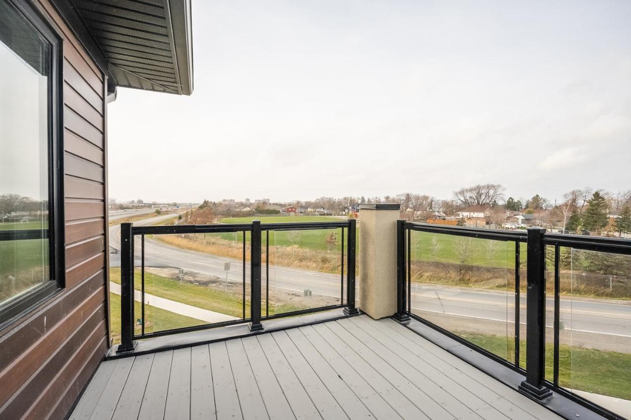 Modern Hamilton Homes Lake Ontario Shore By Globalstay Εξωτερικό φωτογραφία